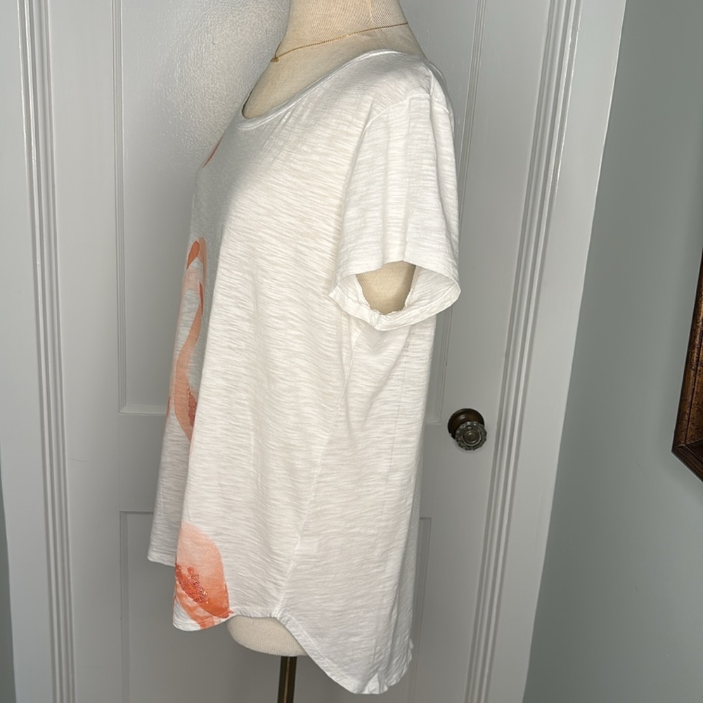 Excellent Condition Lauren Conrad White T w/Pink Sequin Flamingos, XL - Picture 4 of 8